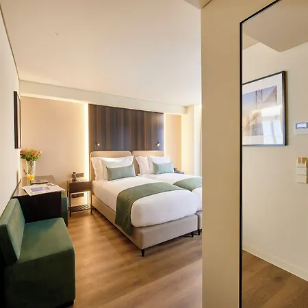 Отель Moon & Sun 4*