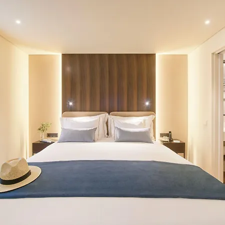 Отель Moon & Sun 4*