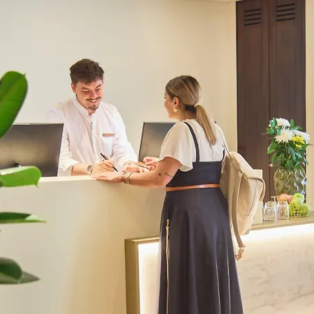 Отель Moon & Sun 4*