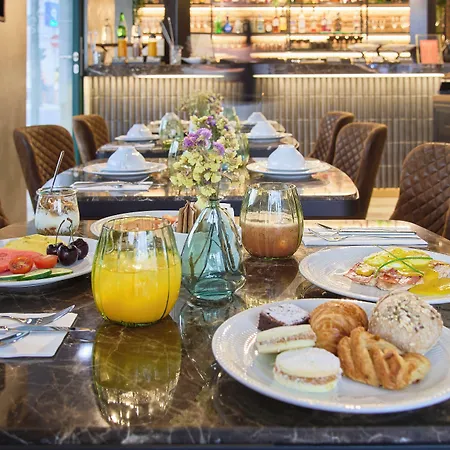 Moon & Sun Hotel 4*