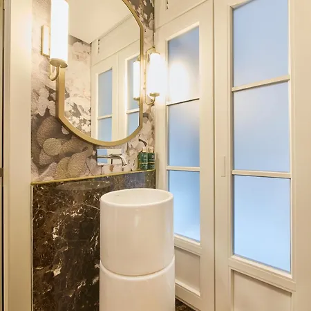 فندق Moon & Sun 4*