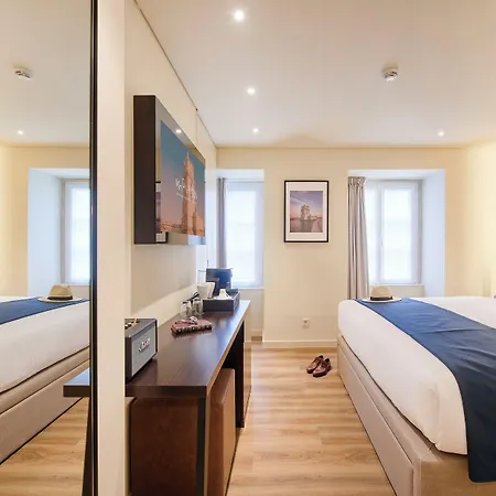 فندق Moon & Sun 4*